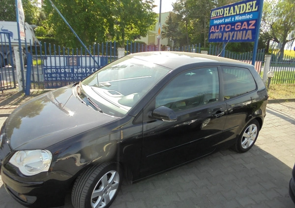 Volkswagen Polo cena 14800 przebieg: 189800, rok produkcji 2009 z Sieraków małe 596